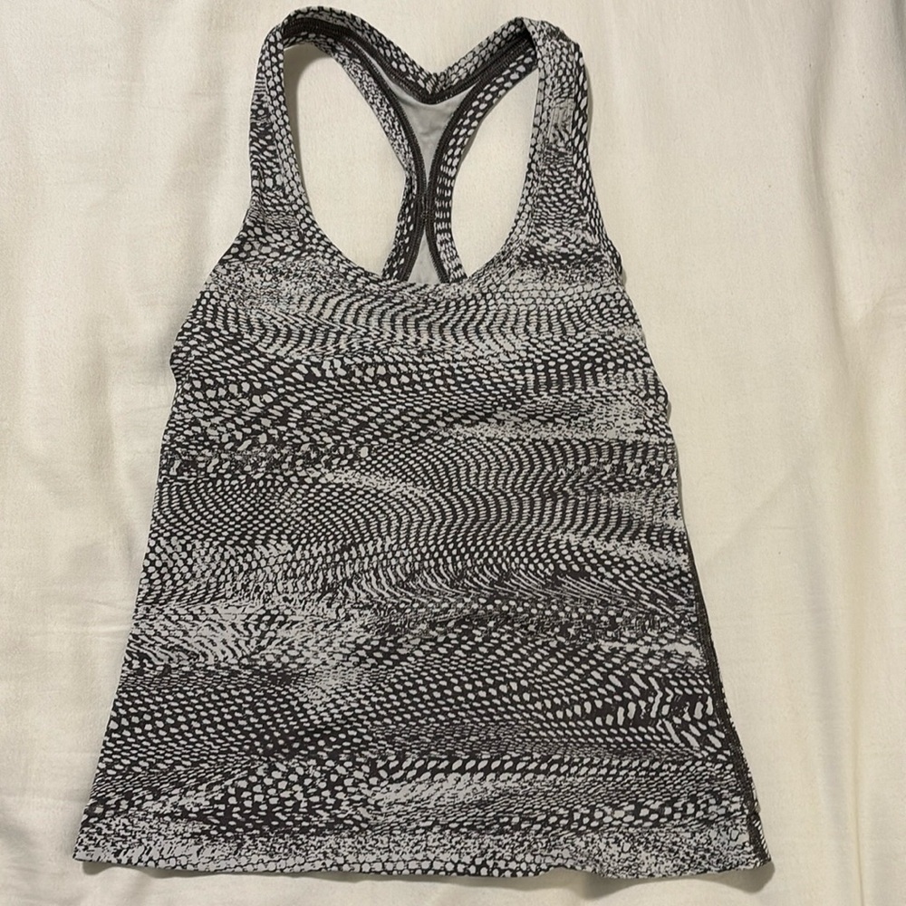 Lululemon tank top size 2